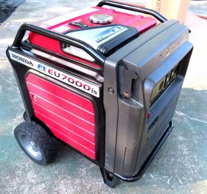 Honda EU7000iS 7000 watt 120 240V inverter generator W 2006 Hours