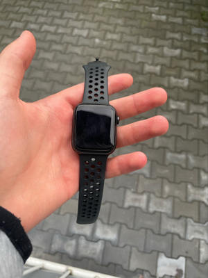 Apple watch SE (Nike)