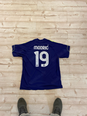 Modric Real Madrid Trikot gut erhalten Größe L