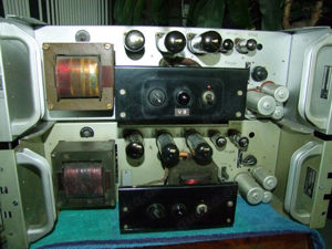 Klangfilm Siemens Pair KLV 408 a Tube Power Amplifier. Speaker Output 15 Ohm