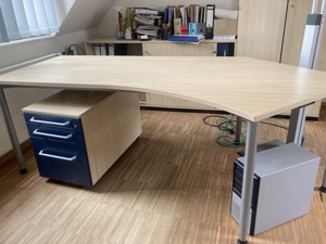Schreibtisch 210*80cm zu verschenken
