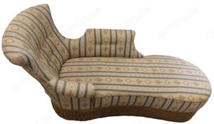 Sofa alt, Chaise longue, Liegesofa ohne Löcher oder Flecken