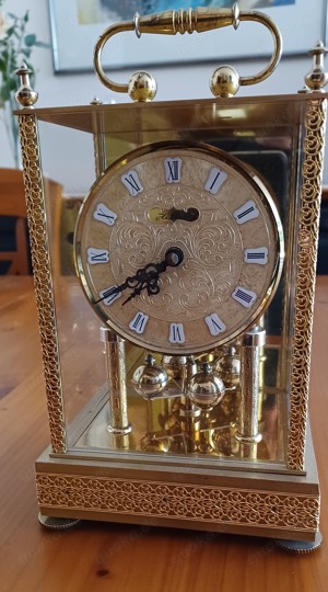 Hermle Tischstanduhr goldfarben