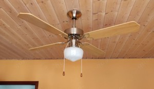 Deckenventilator mit Lampe