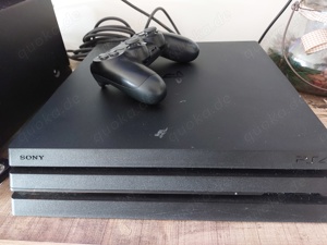 Playstation 4 Pro, 1TB, Zubehör 