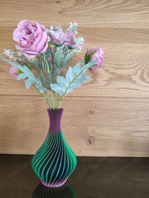 Schöne Vase aus 3D Druck, mehrfarbig, als Deco, schönes Geschenk