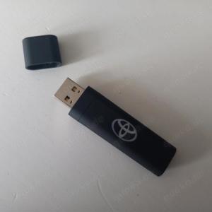 orginal toyota geschenkbox trinkflasche USB-KABEL USB-STICK Bild 4