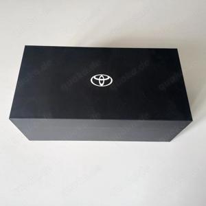 orginal toyota geschenkbox trinkflasche USB-KABEL USB-STICK Bild 7