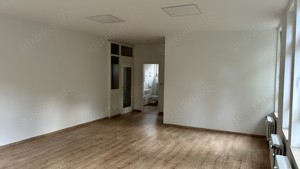 Büro oder Praxisraum in bester Innenstadtlage provisionsfrei zu vermieten!