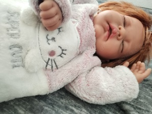 Reborn baby puppe mit Zubehör. 