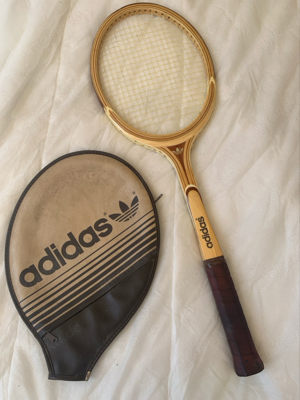 Tennisschläger alt aus Holz