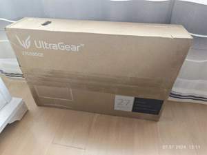 LG UltraGear 27GS95QE OLED Gaming Monitor 27