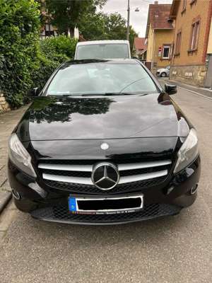 Mercedes-Benz A 180 A 180 (BlueEFFICIENCY)