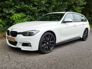 BMW 330 330d Touring xDrive Aut. M Sport, Allrad,Blackline