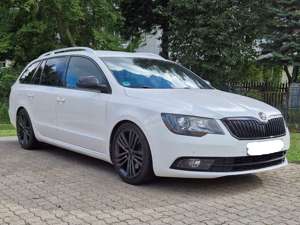 Skoda Superb Combi 2.0 TDI Elegance Top Zustand