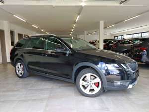 Skoda Octavia Combi 2.0 TDI DSG Scout 4x4 Navi/AHK/ACC/Standheiz