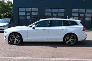 Volvo V60 T6 Inscription PHEV AWD *Pano*RFK*LED* Bild 3