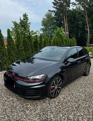 Volkswagen Golf GTI Performance BlueMotion Technology DSG