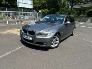 BMW 320 320i Touring Attiva FL