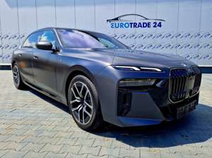 BMW 740 740 d xDrive M Sport / Pano Sky, Navi, TV 31'