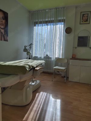 selbständige Masseur  Masseurin oder Kosmetikerin für zusammenarbeit in Kosmetikstudio