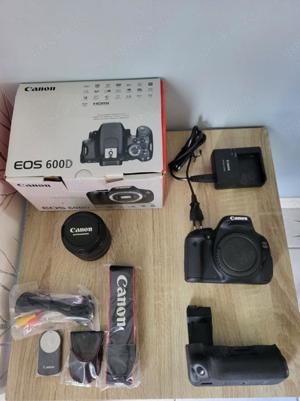 Canon EOS 600D + Objectif EFS 18-55 + Batteriegriff