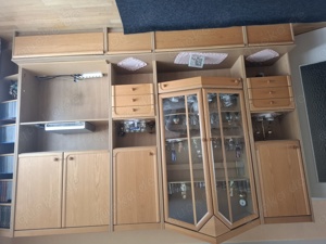 Wohnzimmerschrank