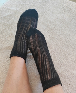 Getragene Socken schwarz spitze Bild 3