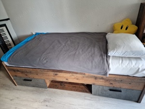 2x Kinderzimmer Bett, kommode und Schrank 