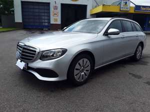 Mercedes-Benz E 220 E 220 d 4Matic T 9G-TRONIC