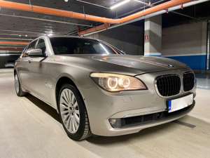 BMW 750 750Li