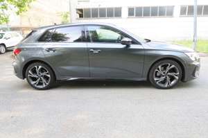 Audi A3 40 TDI quattro S line Sportback Bild 4
