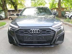 Audi A3 40 TDI quattro S line Sportback Bild 2