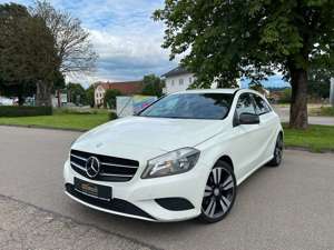 Mercedes-Benz A 200 d  Urban SHG Teilleder Navi PDC SHZ Tempo.