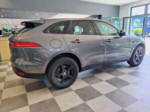 Jaguar F-Pace F-PACE Pure AWD*NAVI*SHZ*PDC-CAM* Bild 4