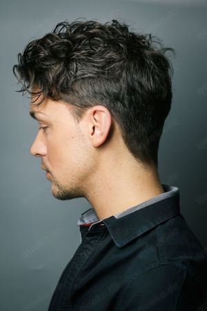 Suche Herren- Haarmodelle mit vollem Haar  für meine Meisterprüfung