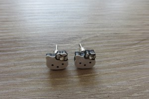 Ohrringe Ohrstecker Hello Kitty weiß mit Glitzerstein