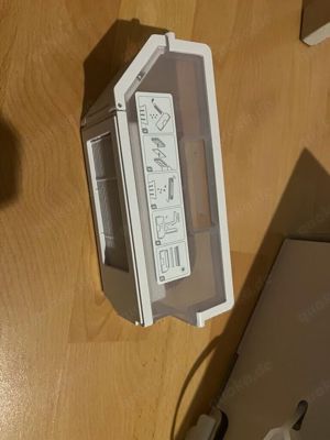 saugroboter mit wischfunktion mit absaugstation Bild 2