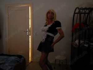 Crossdresser DWT devot sucht, Tv Latex Herrin sehr alt hier !