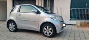 Toyota iQ IQ 1.0 i Automatik,-Lerder