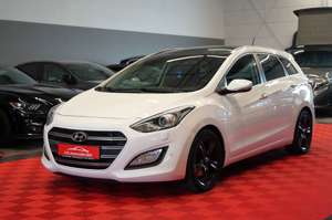 Hyundai i30 CW 1.6 CRDi Automatik Blue Premium Bi-Xenon