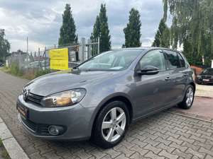 Volkswagen Golf Style,1.BESITZ,69.TKM,ALCANTARA,8xBEREIFT,TEMPOMAT