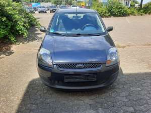 Ford Fiesta 1.3 Ambiente TÜV NEU Bild 4