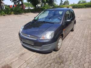 Ford Fiesta 1.3 Ambiente TÜV NEU Bild 3