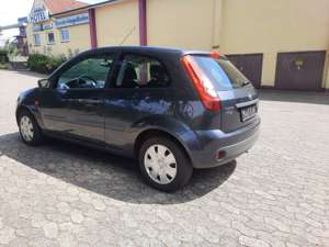 Ford Fiesta 1.3 Ambiente TÜV NEU Bild 5