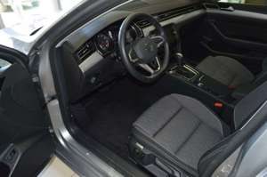 Volkswagen Passat Variant Business 1.5 TSI DSG LED Navi Anhängervorrichtung Bild 3