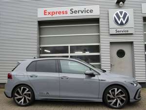 Volkswagen Golf VIII 1.5 eTSI DSG R-Line/Navi/Kamera/Digital Cockp