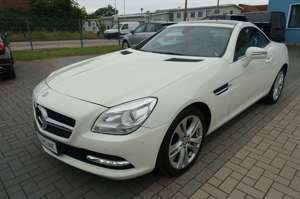 Mercedes-Benz SLK 200 BlueEfficiency*AUTOMATIK*LEDER*AIRSCARF*