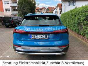 Audi e-tron 55 Quattro-edition one-Antiguablau mieten Bild 4