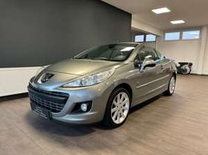 Peugeot 207 CC 1.6 Roland Garros/1.HAND/LEDER/KLIMAAUT/SHZ/EU5